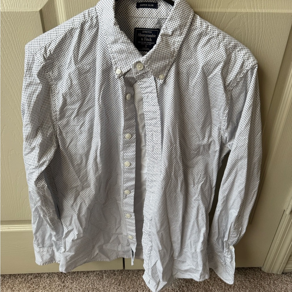 Abercrombie & Fitch Gray Casual Button Down Shirt
